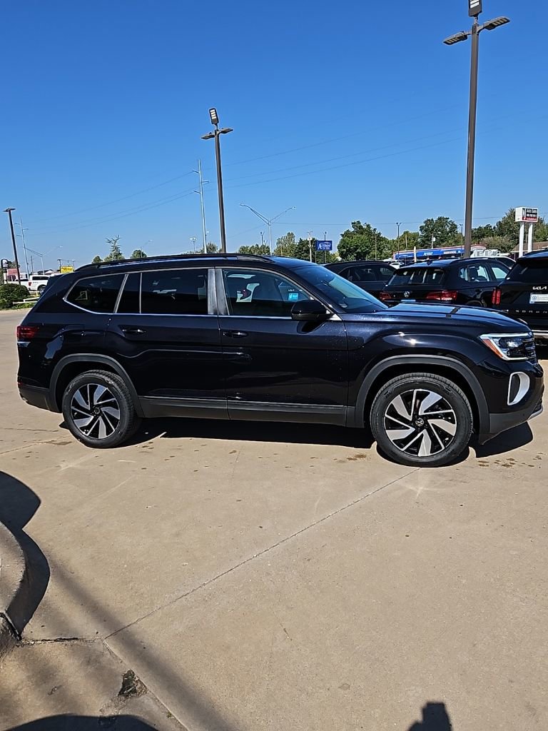 New 2026 Volkswagen Atlas SE image 4