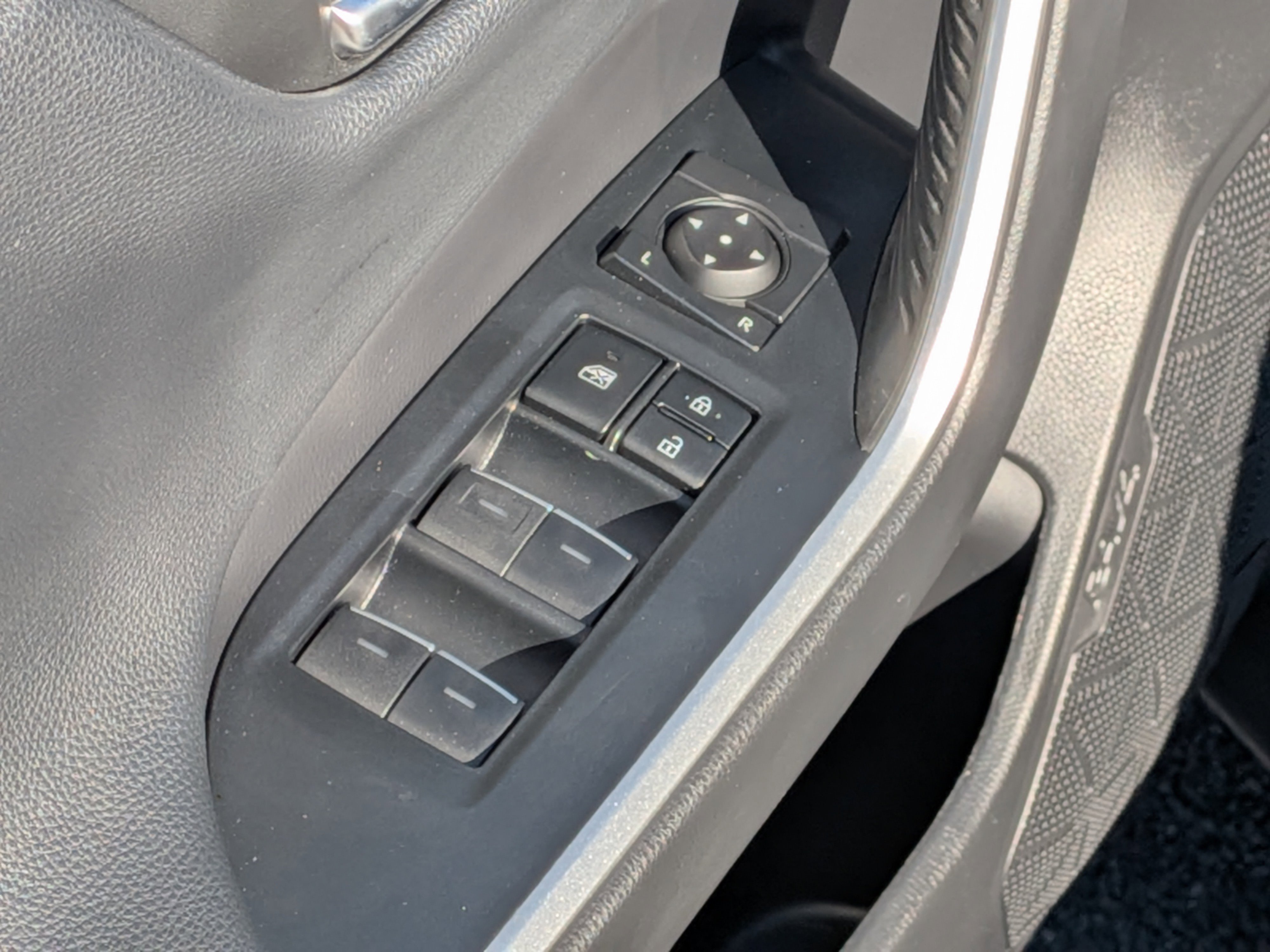 Used 2022 Toyota RAV4 TRD Off-Road w/ TRD Off-Road Weather Package image 17