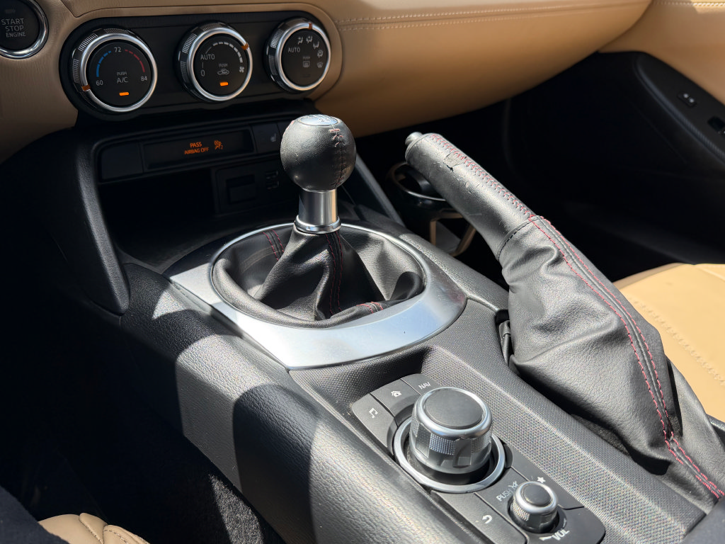 Used 2017 MAZDA MX-5 Miata Grand Touring RWD image 18
