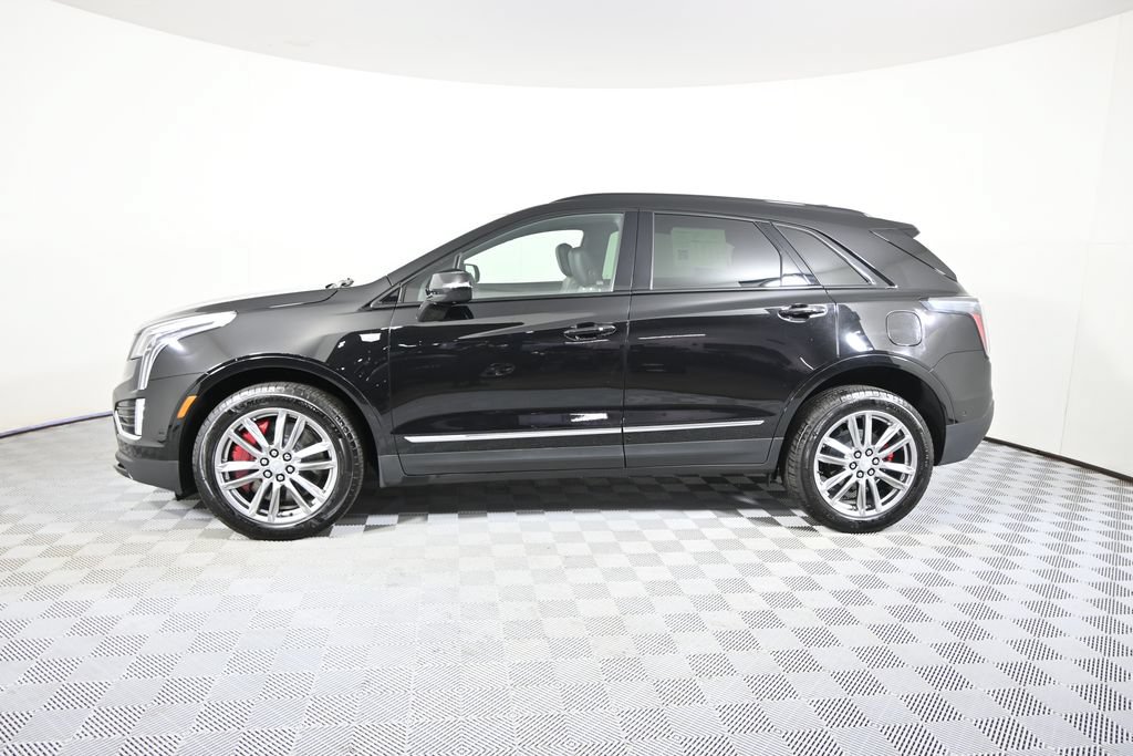 Certified 2025 Cadillac XT5 Sportv w/ Technology Package AWD/4WD image 2