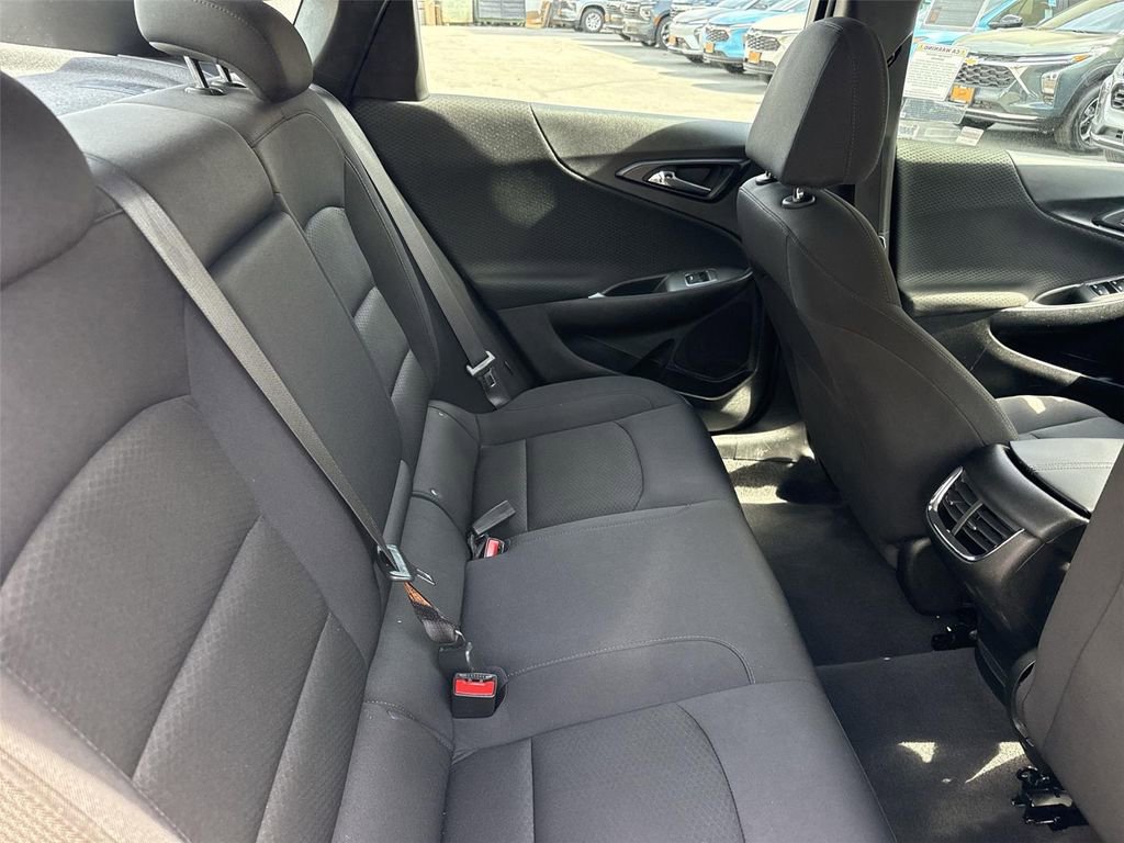 Used 2025 Chevrolet Malibu LT FWD image 23