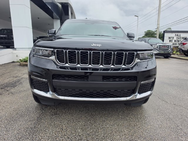 Used 2025 Jeep Grand Cherokee L Limited AWD/4WD image 8