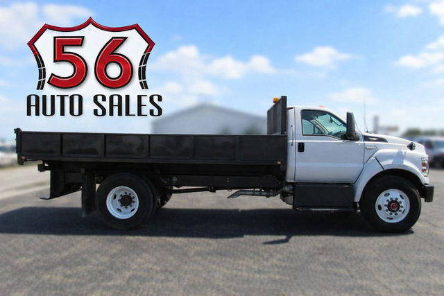 Used 2022 Ford F750 2WD Regular Cab Super Duty image 1