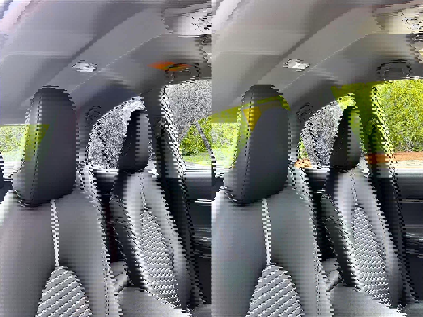 Used 2022 Toyota Camry SE w/ Carpet Mat Package (TMS) AWD/4WD image 22