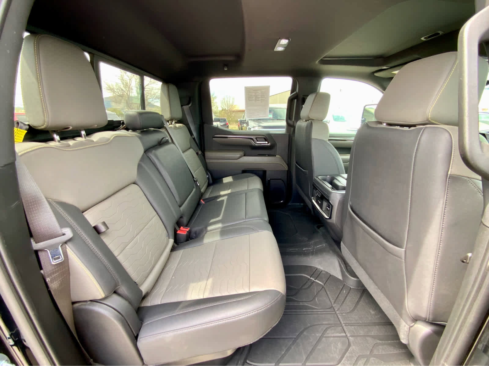 Used 2023 Chevrolet Silverado 1500 ZR2 w/ Technology Package AWD/4WD image 28
