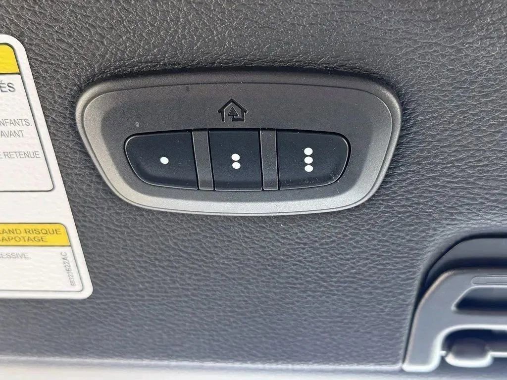 Used 2021 Jeep Gladiator Overland w/ Uconnect 4C Nav & Sound Group AWD/4WD image 21