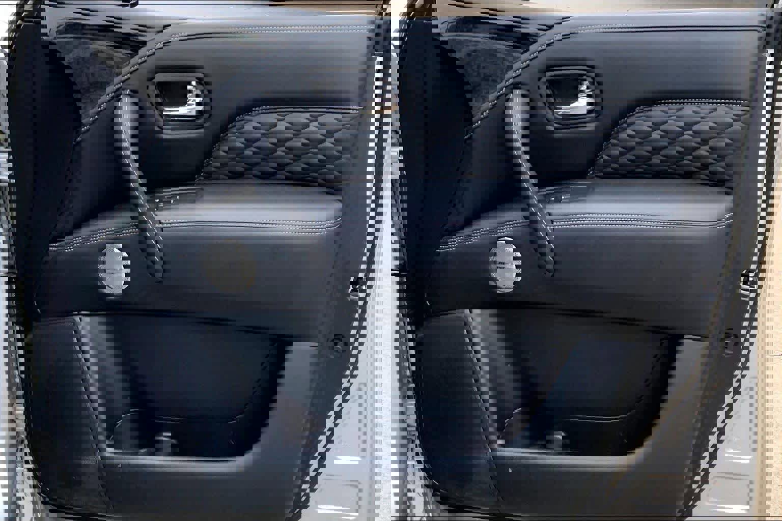 Used 2021 INFINITI QX80 Sensory w/ All-Season Package image 21