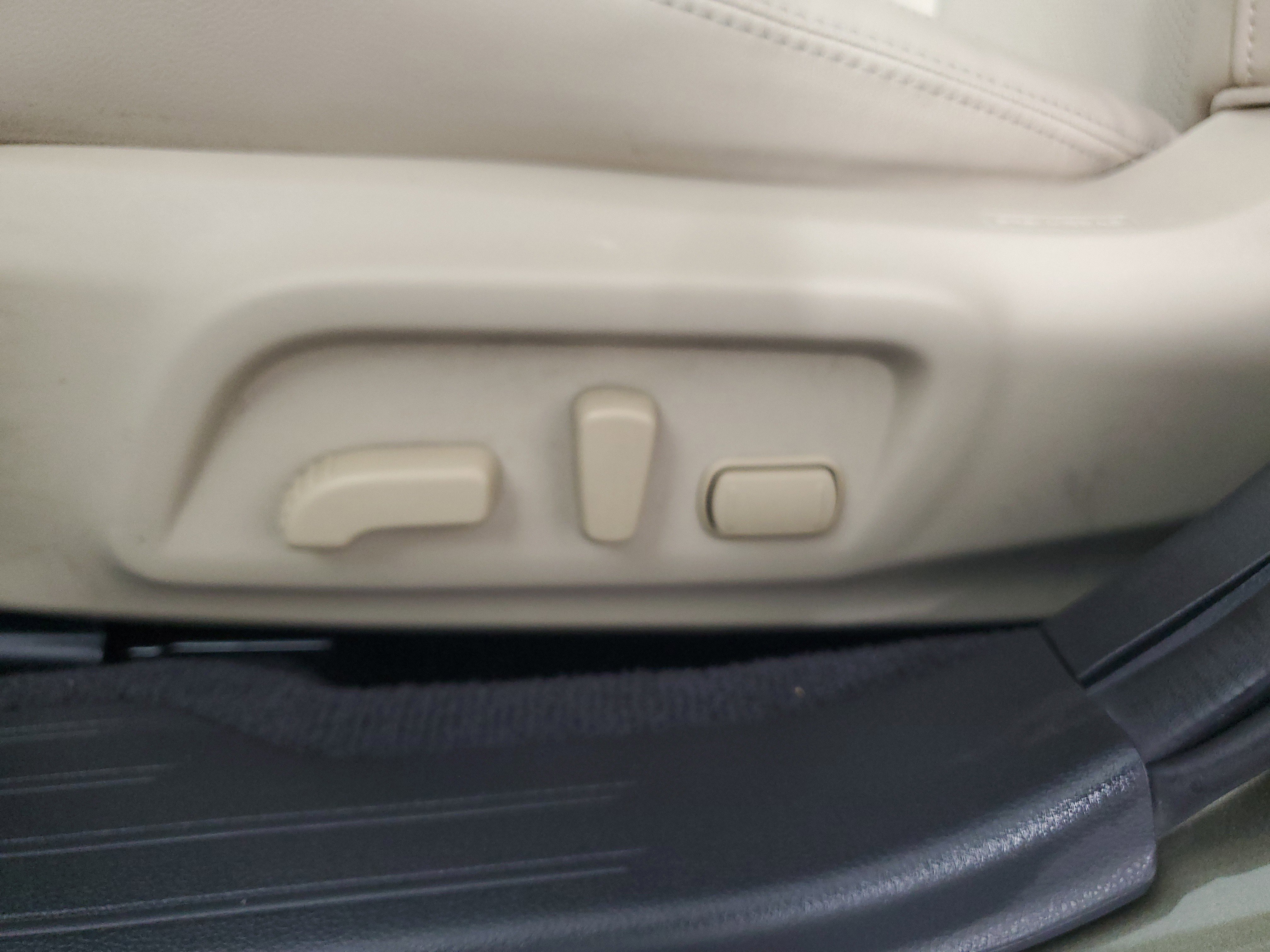 Used 2015 Subaru Outback 2.5i Limited AWD/4WD image 30