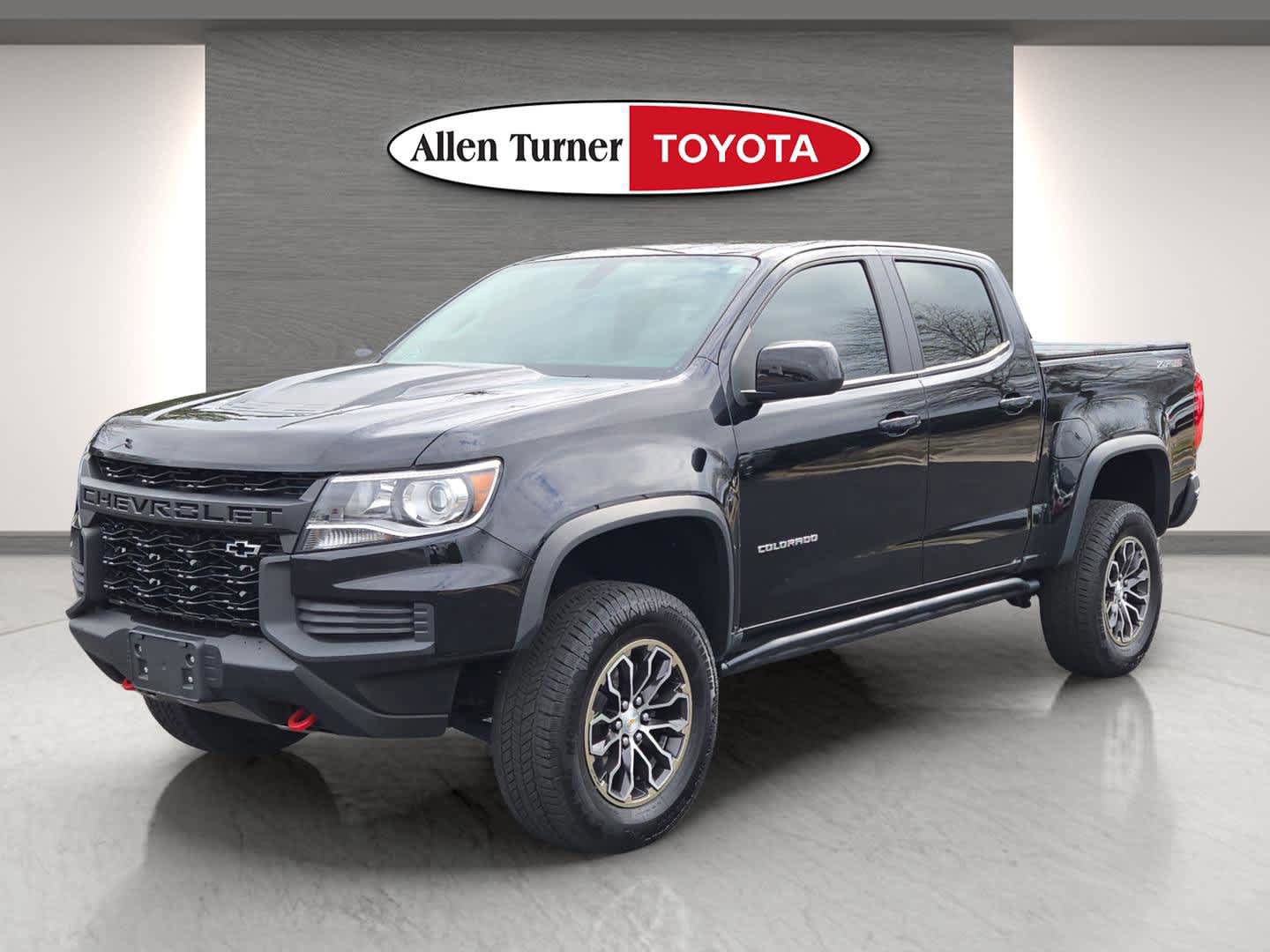 Used 2022 Chevrolet Colorado ZR2 AWD/4WD image 3