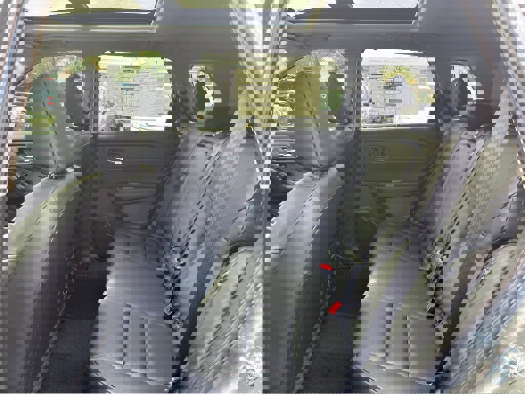 New 2025 Nissan Rogue SV image 10