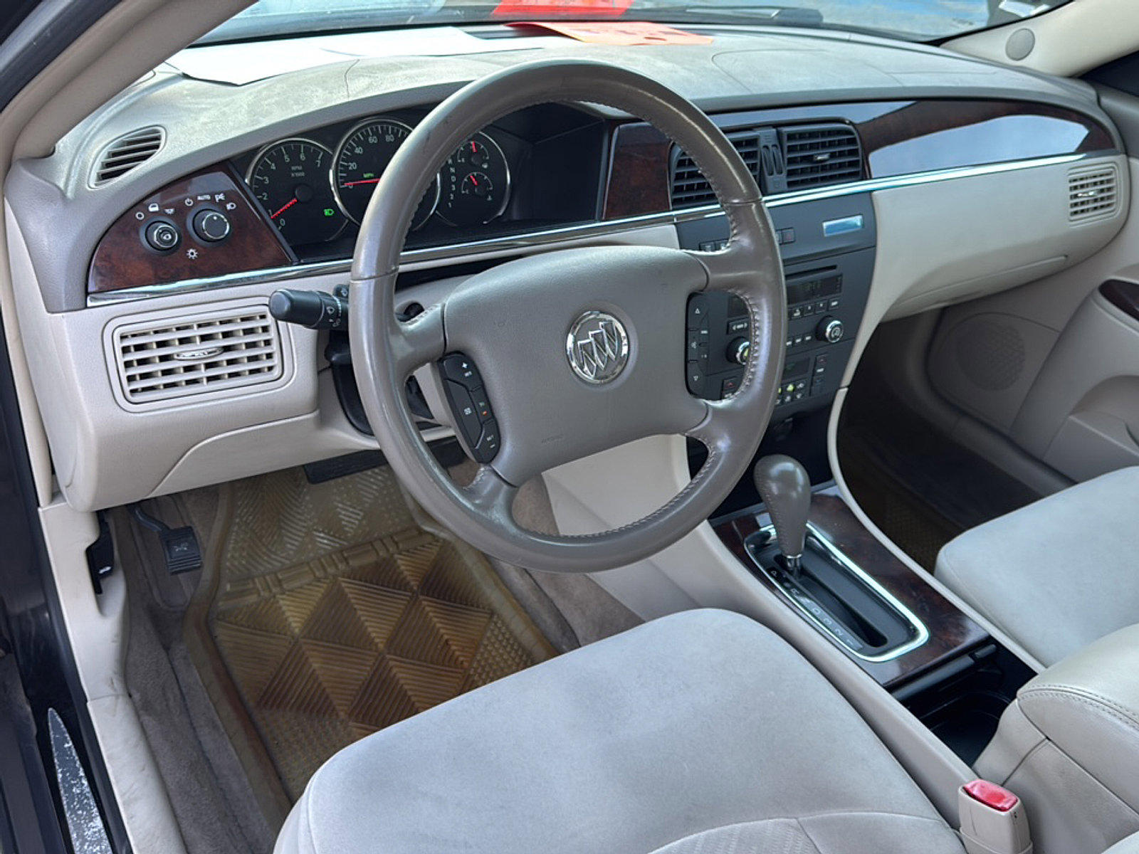 Used 2007 Buick LaCrosse CX w/ Chrome Enhancement Package image 10