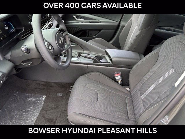 New 2026 Hyundai Elantra SEL Sport FWD image 10