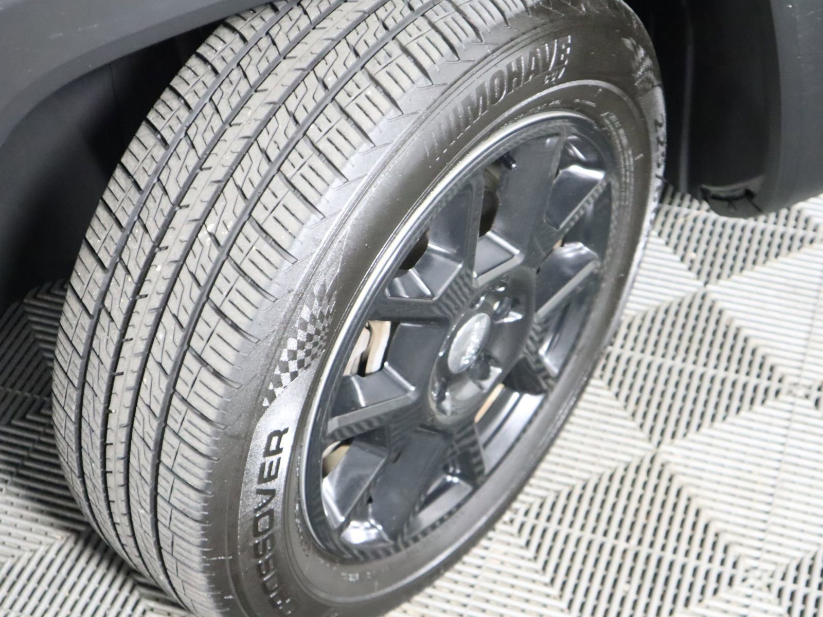 Used 2020 Jeep Renegade Latitude w/ Cold Weather Group image 18