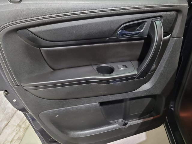 Used 2015 GMC Acadia SLE image 46