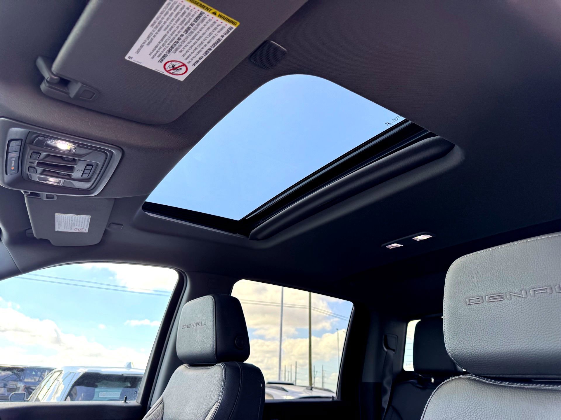 Used 2022 GMC Sierra 3500 Denali image 14