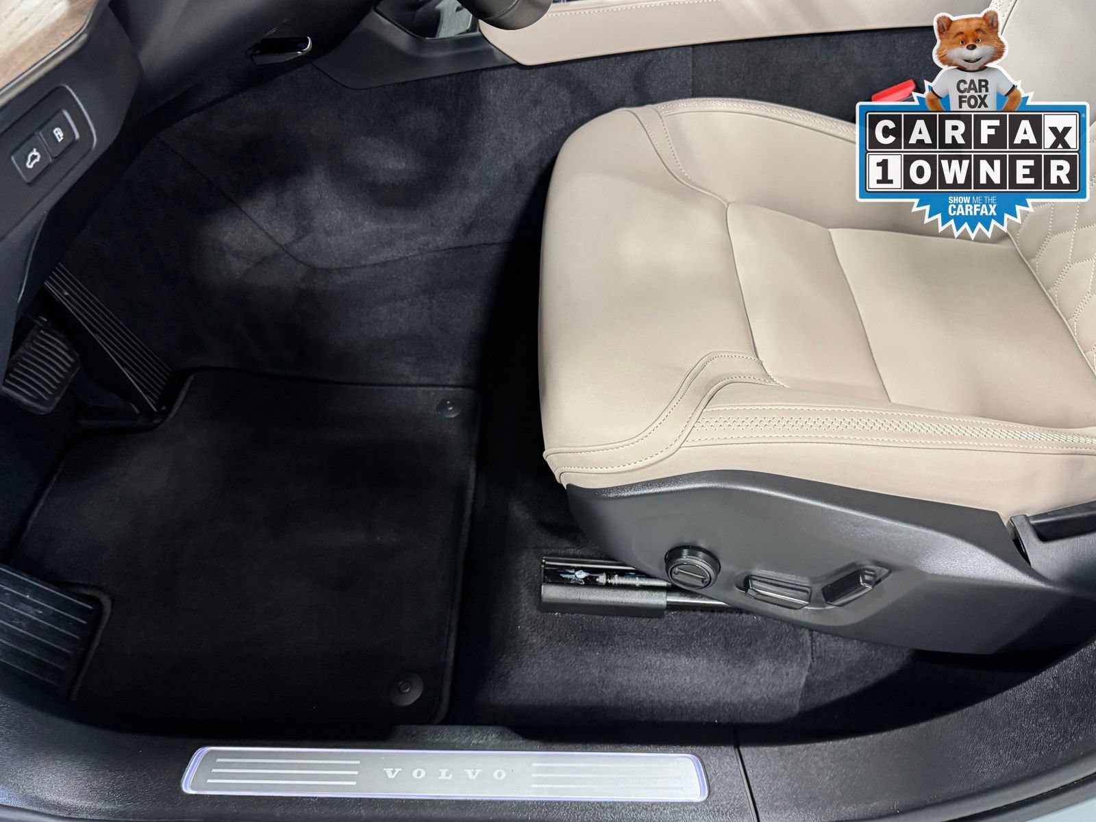 Used 2026 Volvo XC90 T8 Plus w/ Protection Package Premier AWD/4WD image 18