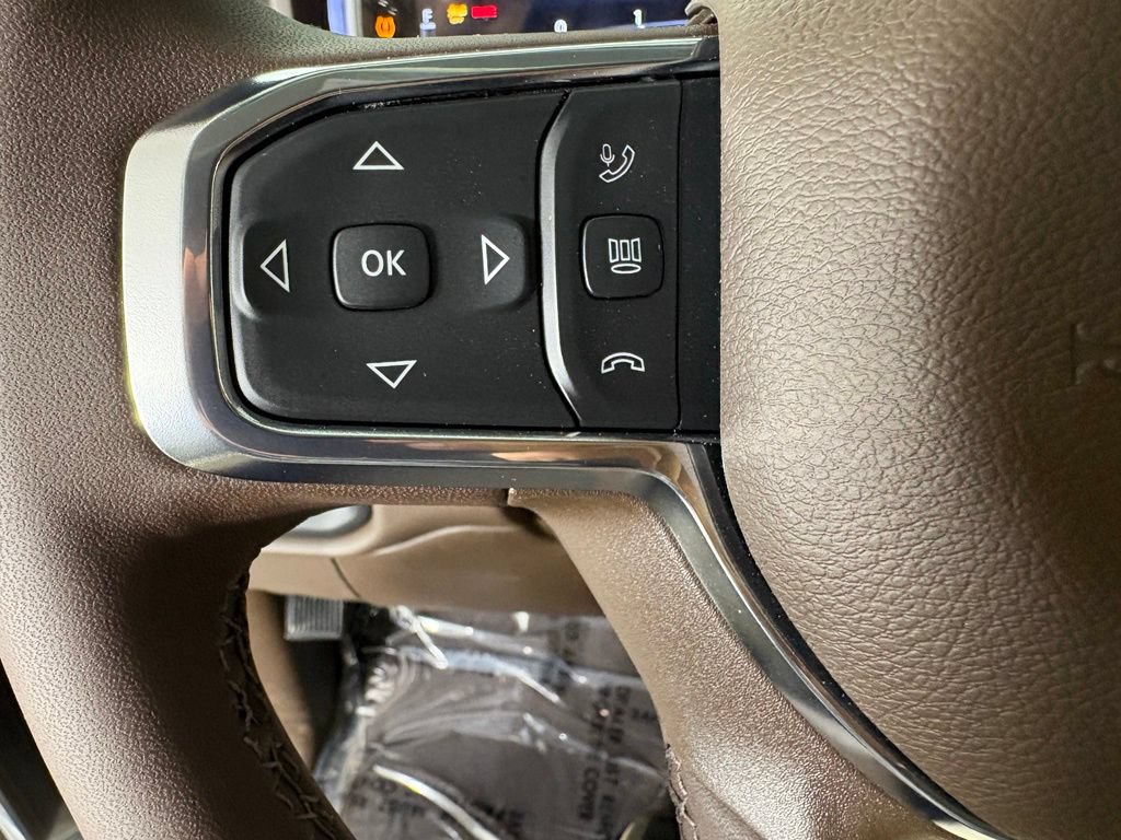 New 2026 RAM 2500 Laramie AWD/4WD image 24