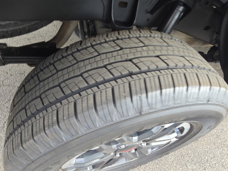 Used 2021 Toyota Tacoma SR AWD/4WD image 28