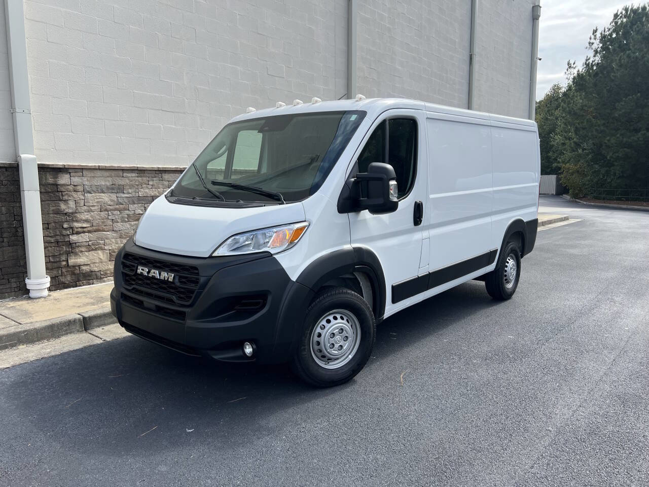 Used 2024 RAM ProMaster 2500 w/ Convenience Group