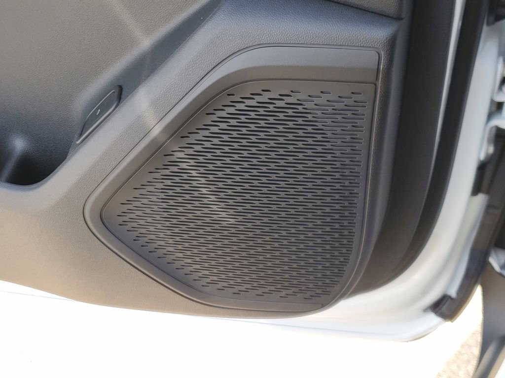 New 2026 Chevrolet Traverse LT w/ Driver Confidence Package image 29