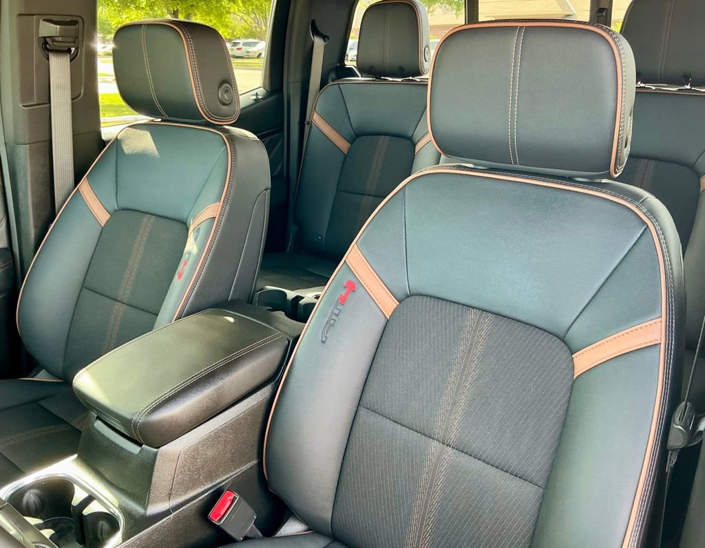 Used 2025 GMC Canyon AT4 AWD/4WD image 39