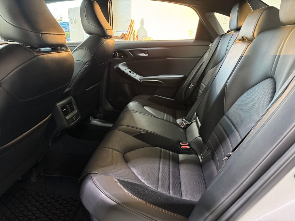 Used 2021 Toyota Avalon XSE image 25