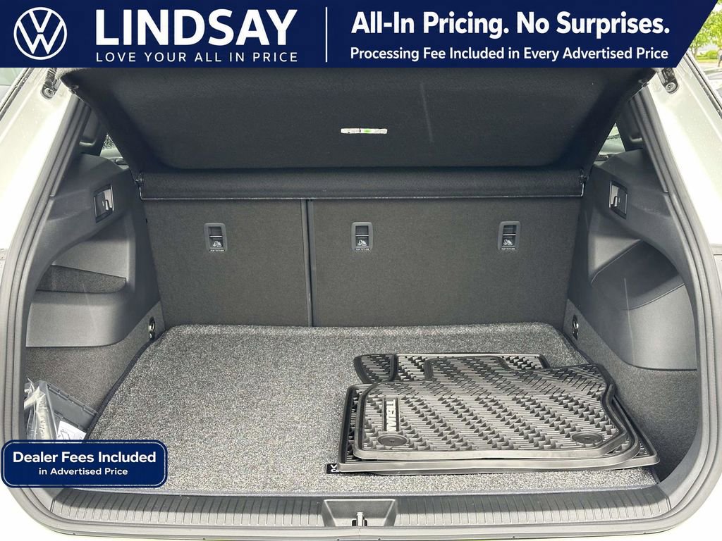 Used 2026 Volkswagen Tiguan SEL R-Line AWD/4WD image 15