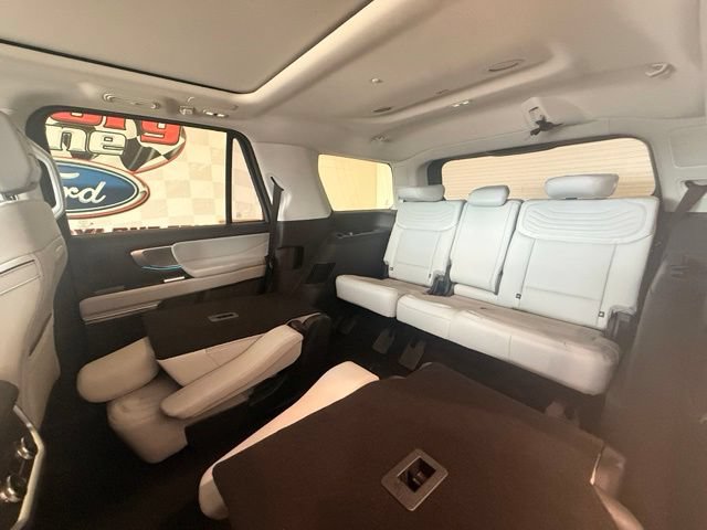 New 2027 Ford Expedition Platinum w/ Platinum Ultimate Package AWD/4WD image 16