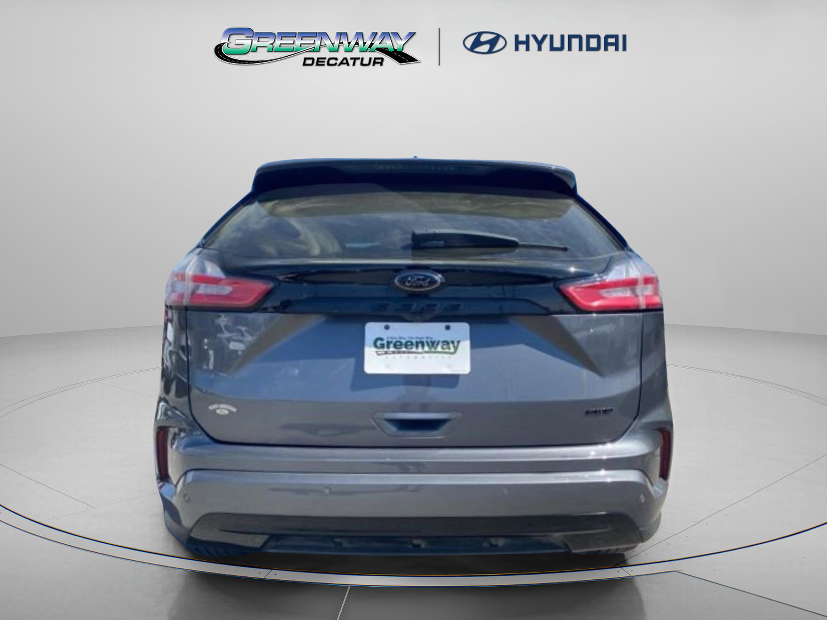Used 2024 Ford Edge SE w/ Black Appearance Package AWD/4WD image 4