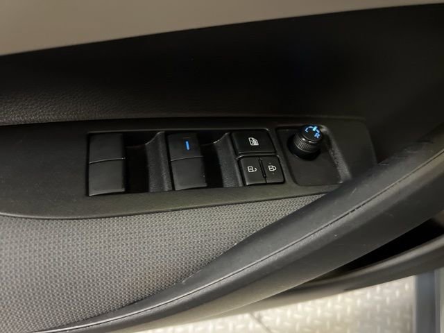 Used 2022 Toyota Corolla LE image 38