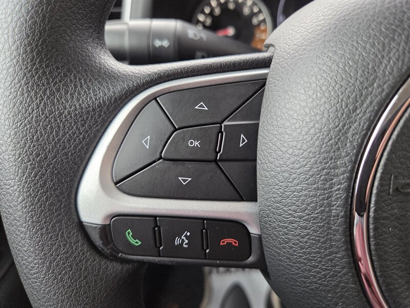 Used 2019 Jeep Renegade Sport w/ Sport Appearance Group AWD/4WD image 16