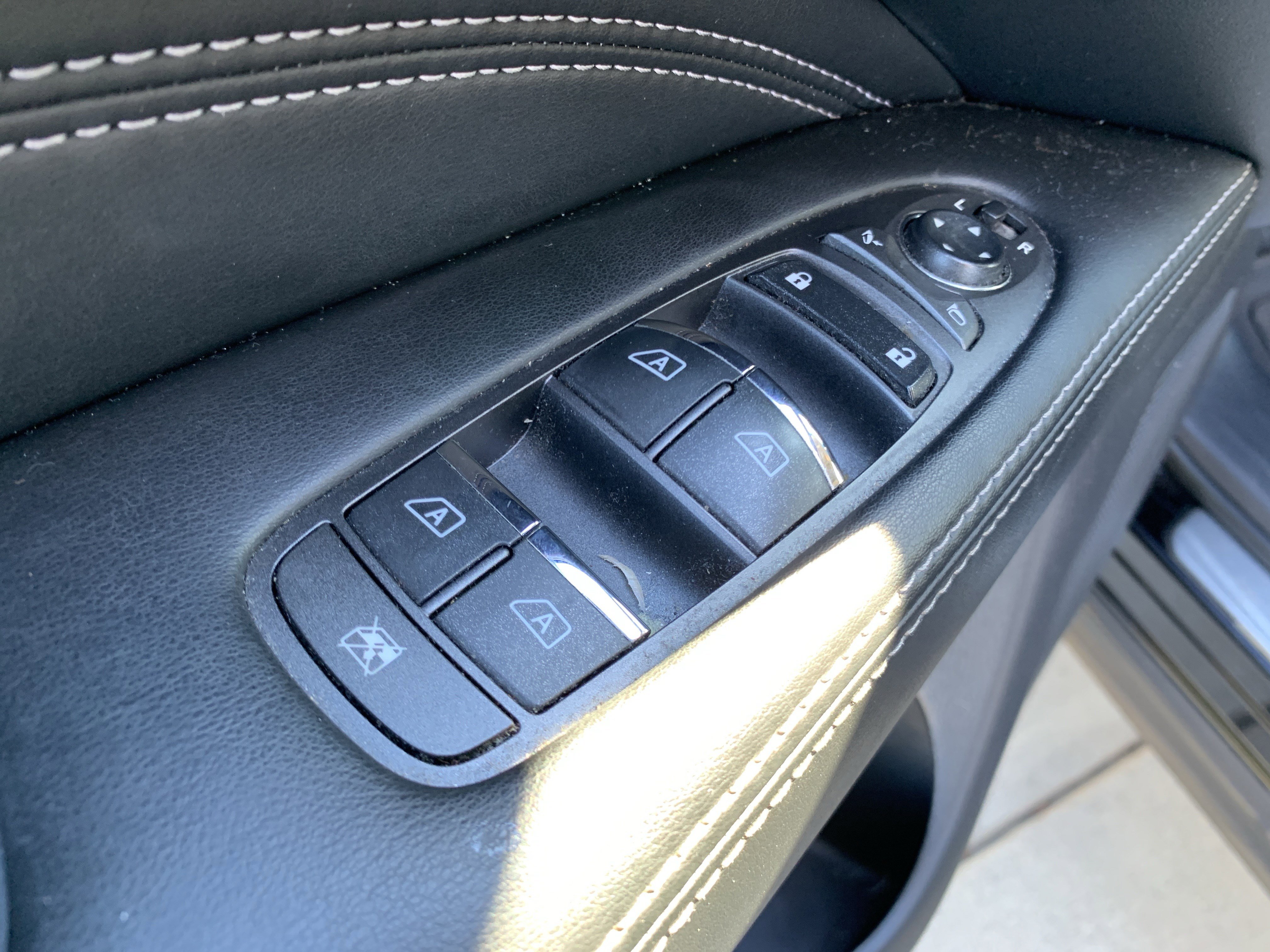 Used 2016 INFINITI QX60 Luxe w/ Deluxe Technology Package image 15