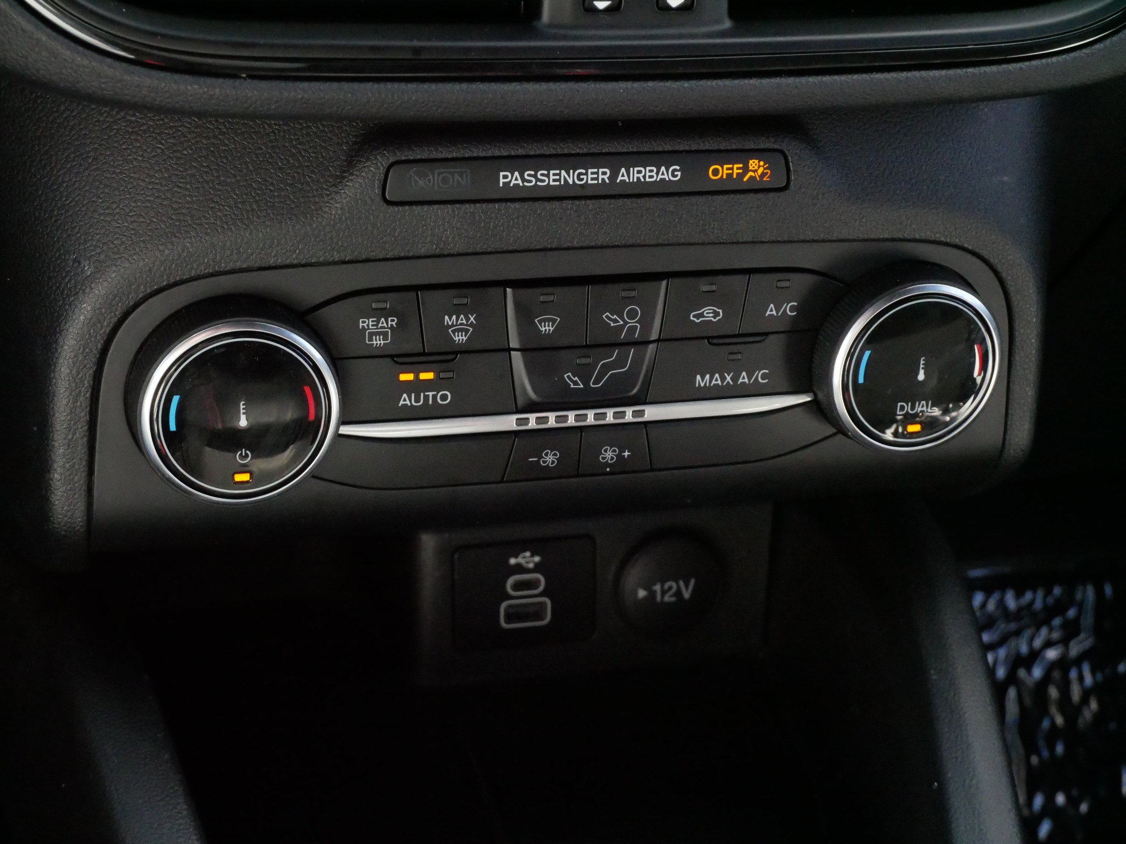 Used 2025 Ford Escape ST-Line AWD/4WD image 23