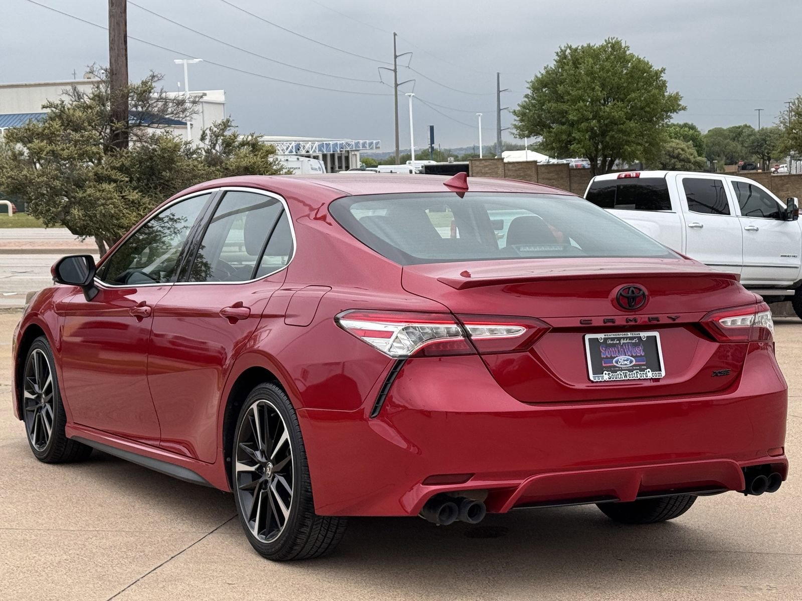 Used 2020 Toyota Camry XSE image 6