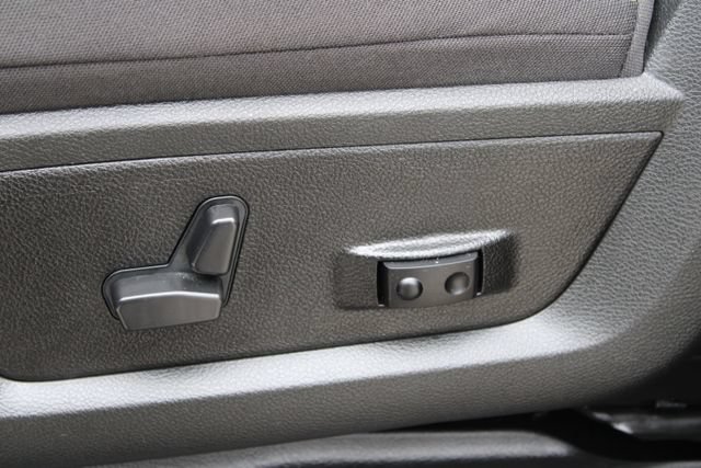 Used 2025 RAM 3500 Big Horn AWD/4WD image 50