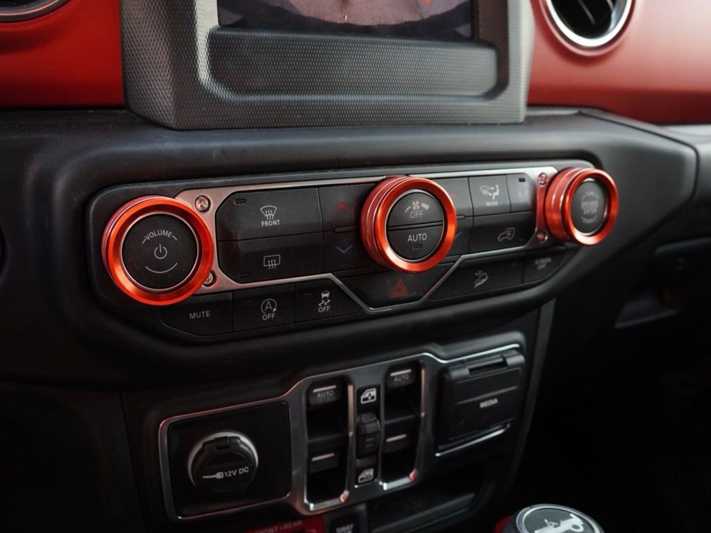 Used 2018 Jeep Wrangler Unlimited Rubicon image 13