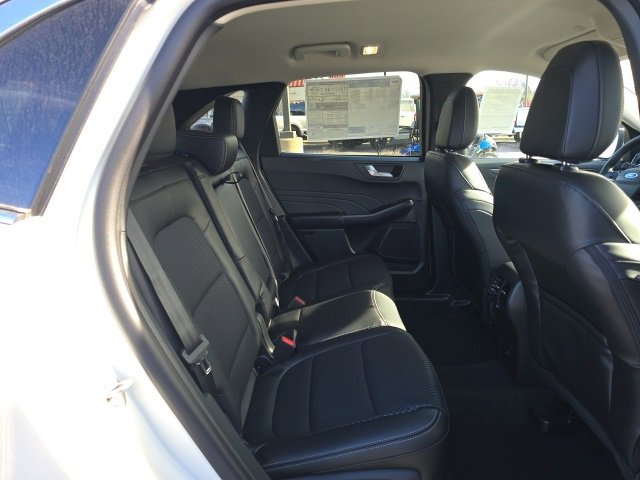 New 2026 Ford Escape SE w/ Class II Trailer Tow Package image 17