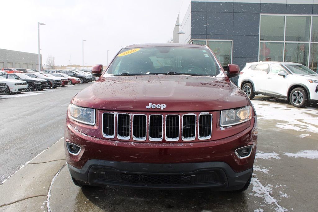 Used 2016 Jeep Grand Cherokee Laredo image 2