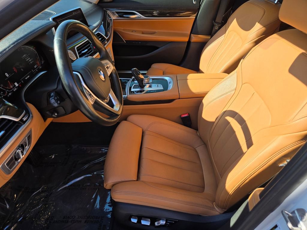 Used 2020 BMW 740i RWD image 10