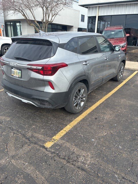 Used 2023 Kia Seltos LX image 12