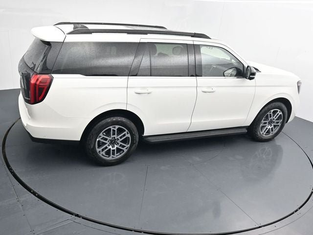Certified 2025 Ford Expedition Active AWD/4WD image 32