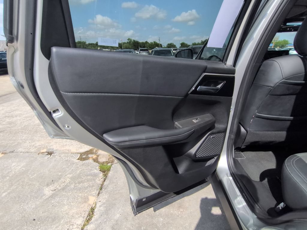 Used 2025 Mitsubishi Outlander SE AWD/4WD image 26