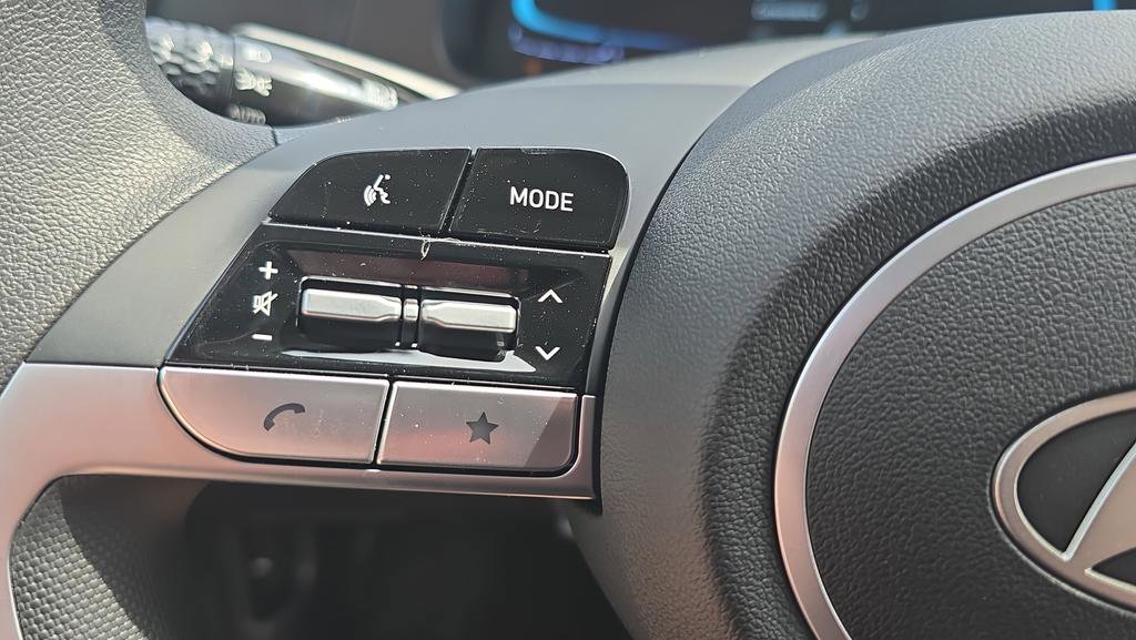 New 2026 Hyundai Elantra SE FWD image 24