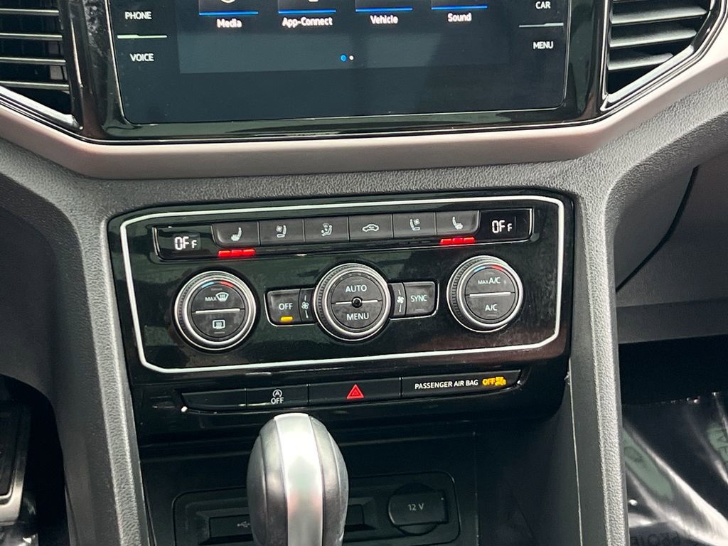 Certified 2023 Volkswagen Atlas Cross Sport SEL Premium R-Line image 25