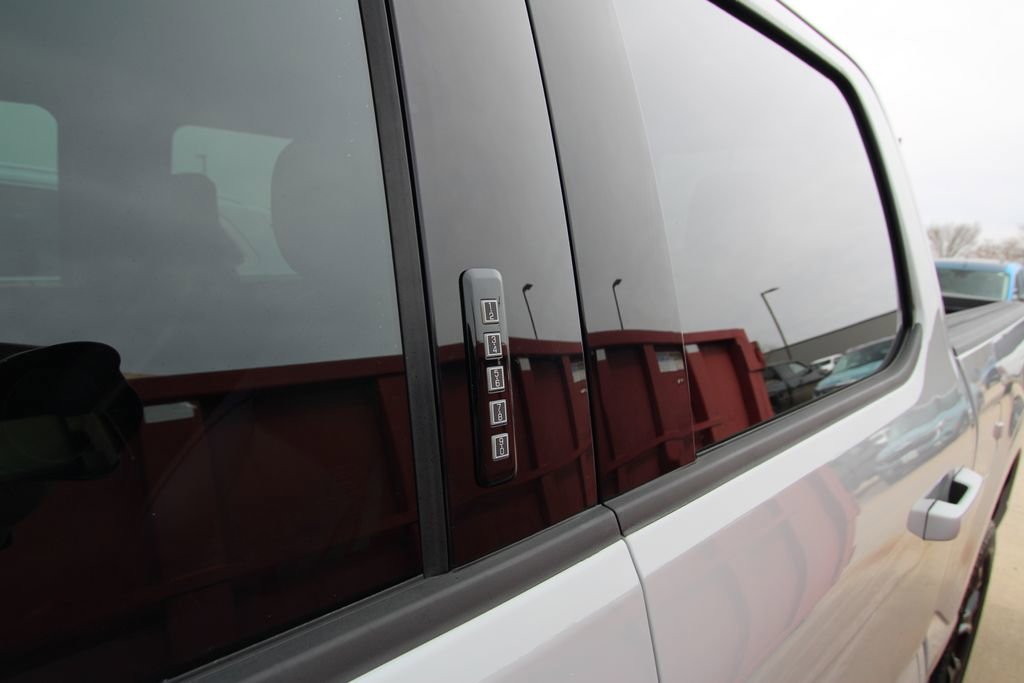Used 2023 Ford F150 Lariat w/ Equipment Group 502A High image 39