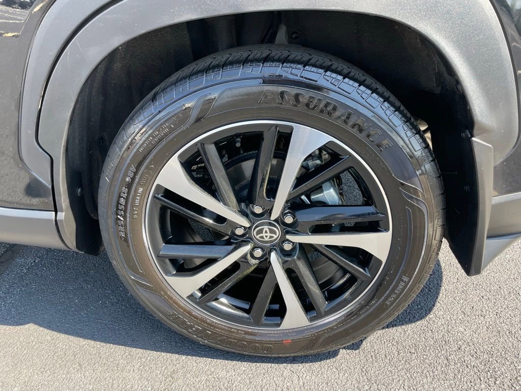 Used 2023 Toyota Corolla Cross XSE w/ Convenience Package image 47