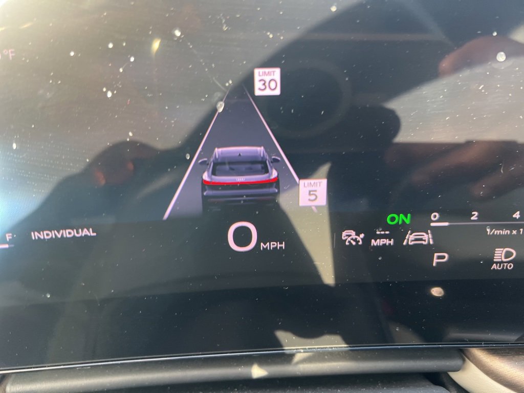 Used 2025 Audi Q5 Premium Plus w/ Premium Plus image 3