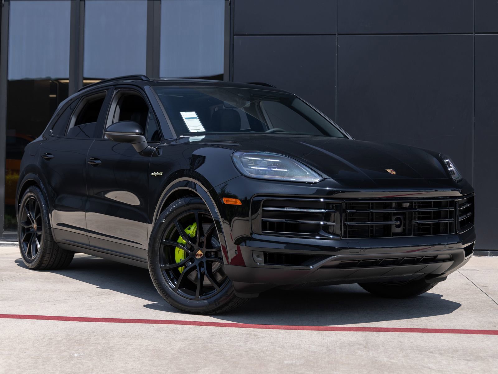 Certified 2025 Porsche Cayenne E-Hybrid AWD/4WD image 6