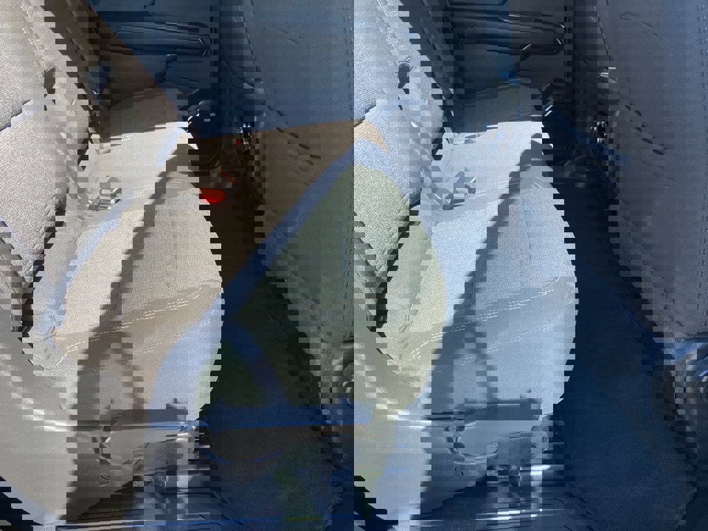 Used 2025 GMC Acadia Elevation image 18