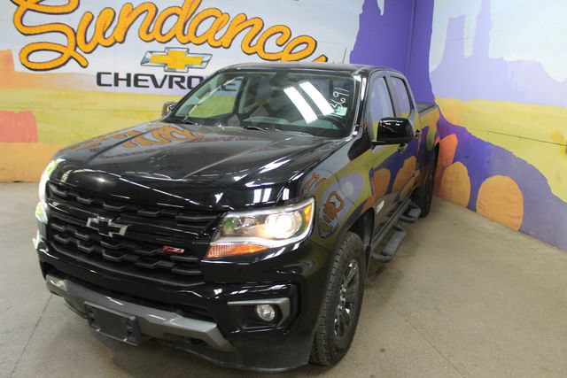 Used 2021 Chevrolet Colorado Z71 w/ Z71 Midnight Edition AWD/4WD image 4